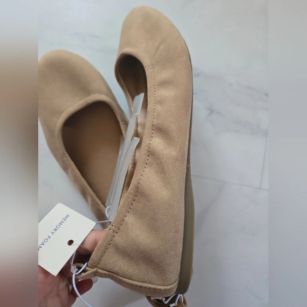 Universal Thread NWT Nude Beige Ballet Flats Size 10 - Picture 7 of 7